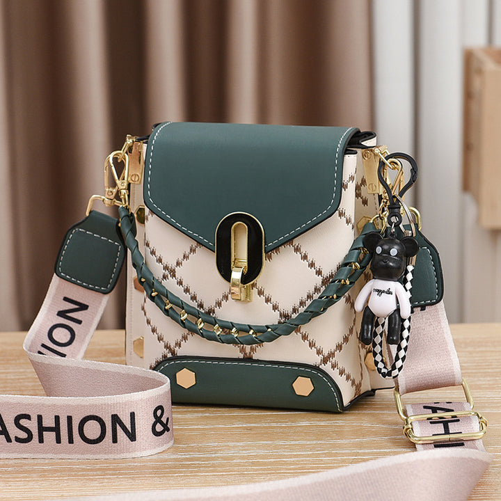 Green Stylish Korean Minimalist Crossbody Bag - Elegant Small Square Shoulder Bag with Phone Pocket