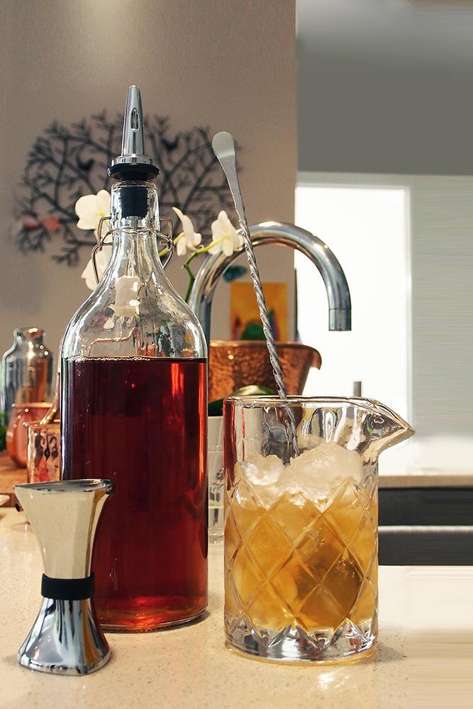 Bar Tools Urai Mixing Glass | Confetti Living