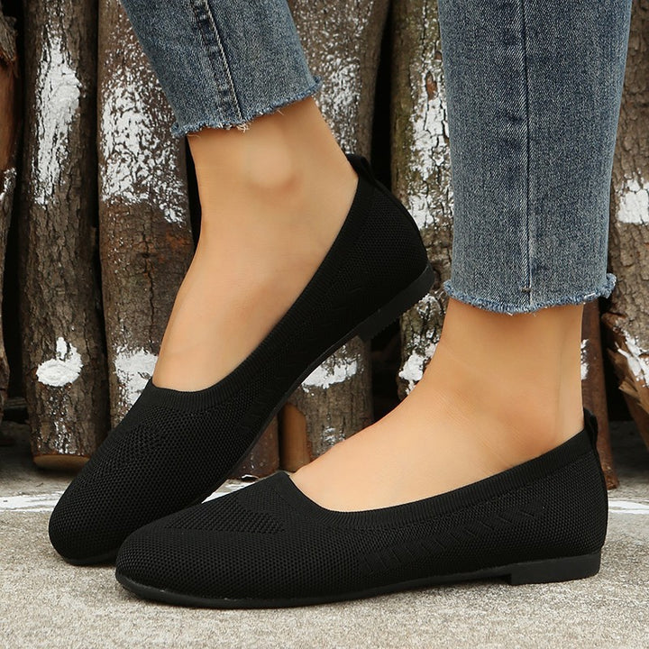 Women's Simply Casual Mesh Loafers in Black | Confetti Living