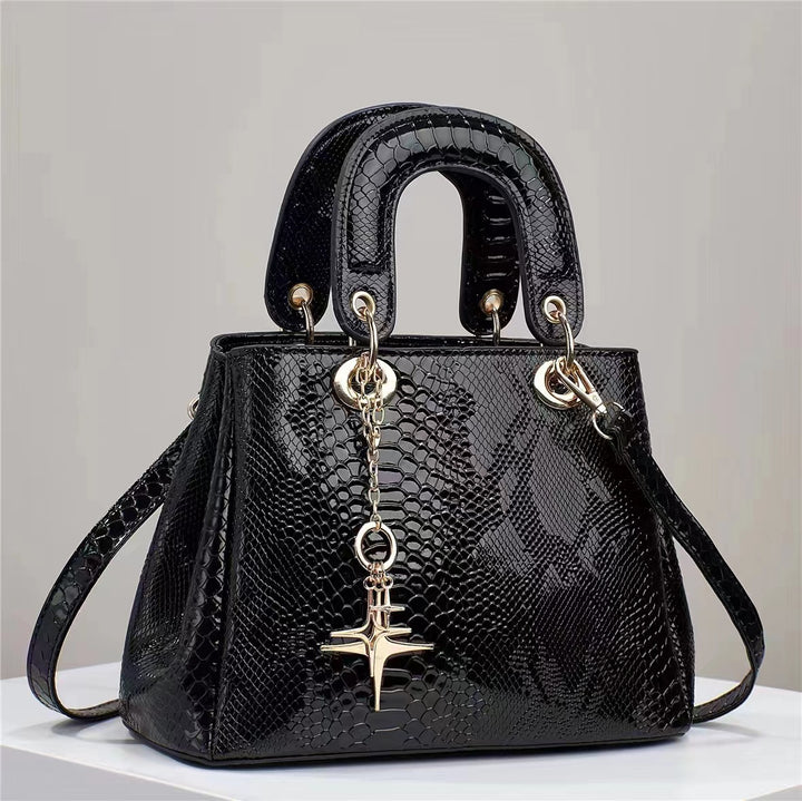 Women's Fashion Crocodile Pattern Shoulder Bag in Black | Confetti Living