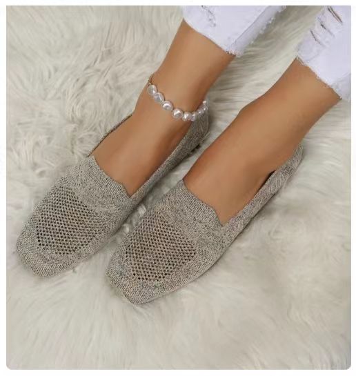 Women's Low Top Casual Flat Shoes in Grey | Confetti Living