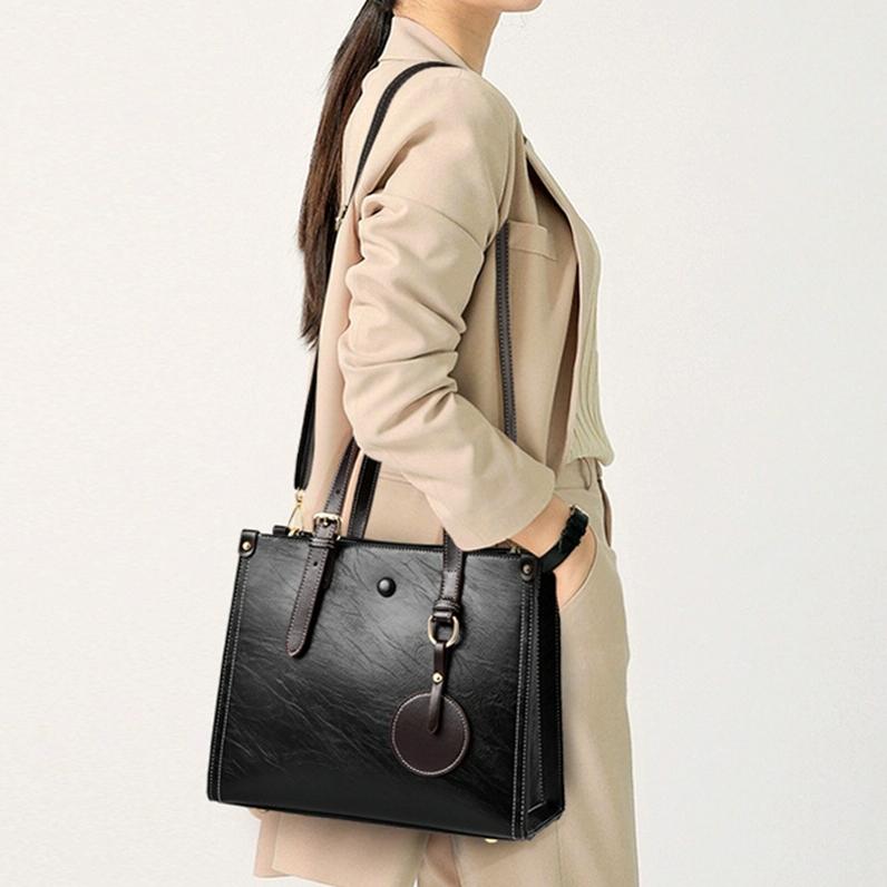 Women's Vintage Multifunctional Handbag - Caramel