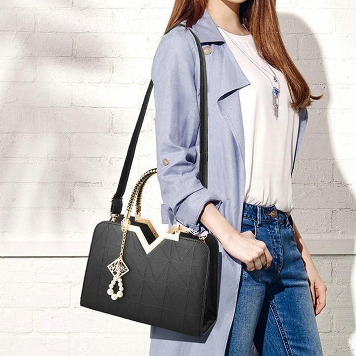 Women's Zipper Leather Shoulder Bag - Wine Red