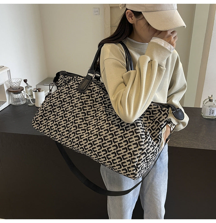 Black Stylish Geometric Pattern Travel Duffel Bag - Large Capacity Lightweight Weekender & Gym Bag