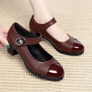 Women's Versatile Work Shoes in Burgundy | Confetti Living