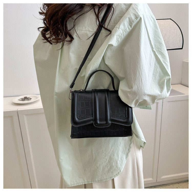 Women's Trendy, Stylish And Simple Commute Handbag