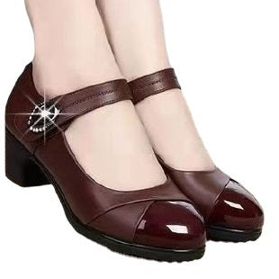 Women's Versatile Work Shoes in Burgundy | Confetti Living