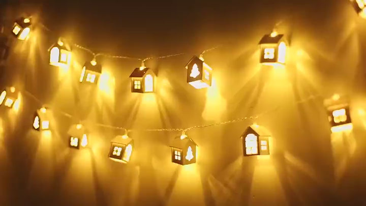 Video of Christmas House Shape LED Flashing String Lights | Confetti Living