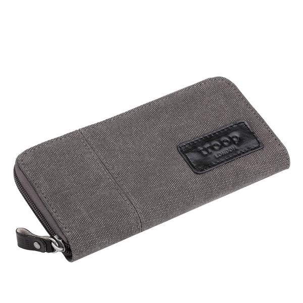 Keystone charcoal canvas wallet from Troop London delivers on both style and function for the urban traveller. The Keystone canvas wallet features a branded fully-lined interior, multiple card slots, storage compartment for coins, handcrafted leather detailing and comes in gift box packaging which is ideal for gift giving. Front facing orientation.